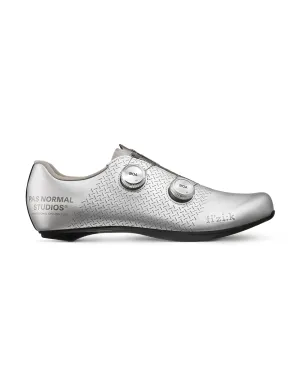 Pas Normal Studios x Fizik - Mechanism Road Shoe - Silver