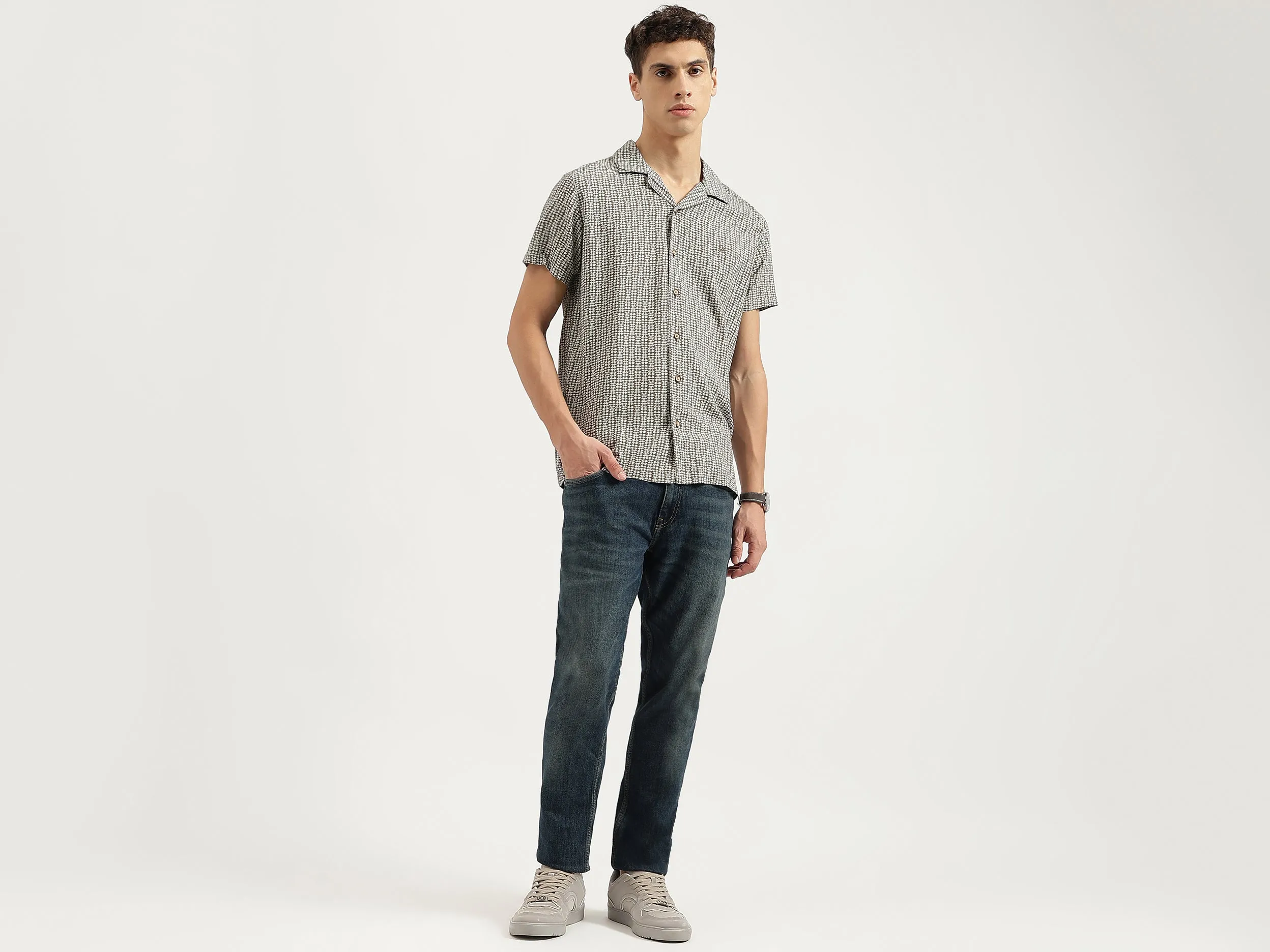 Regular Fit Resort Collar Batik Shirts