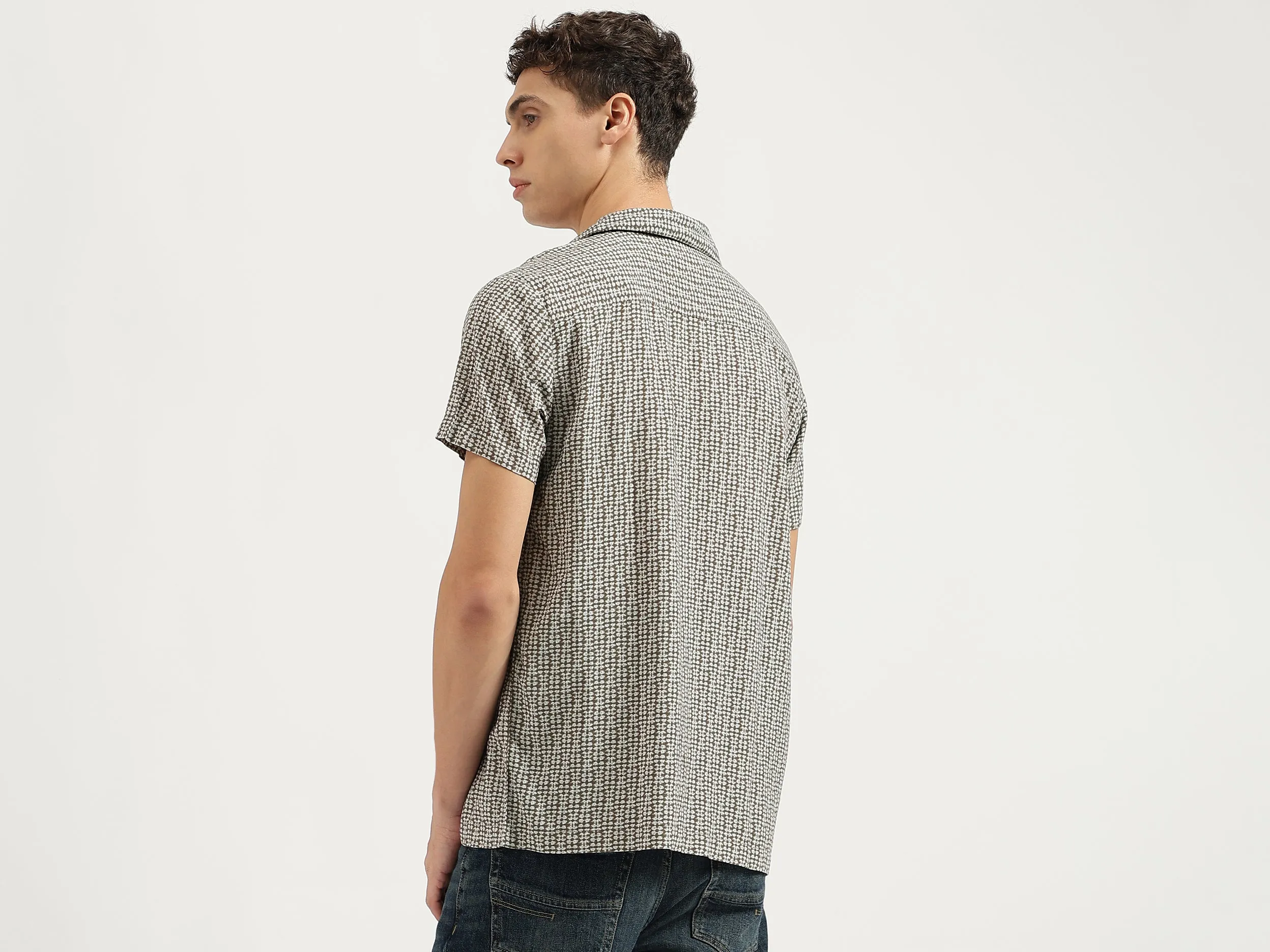 Regular Fit Resort Collar Batik Shirts