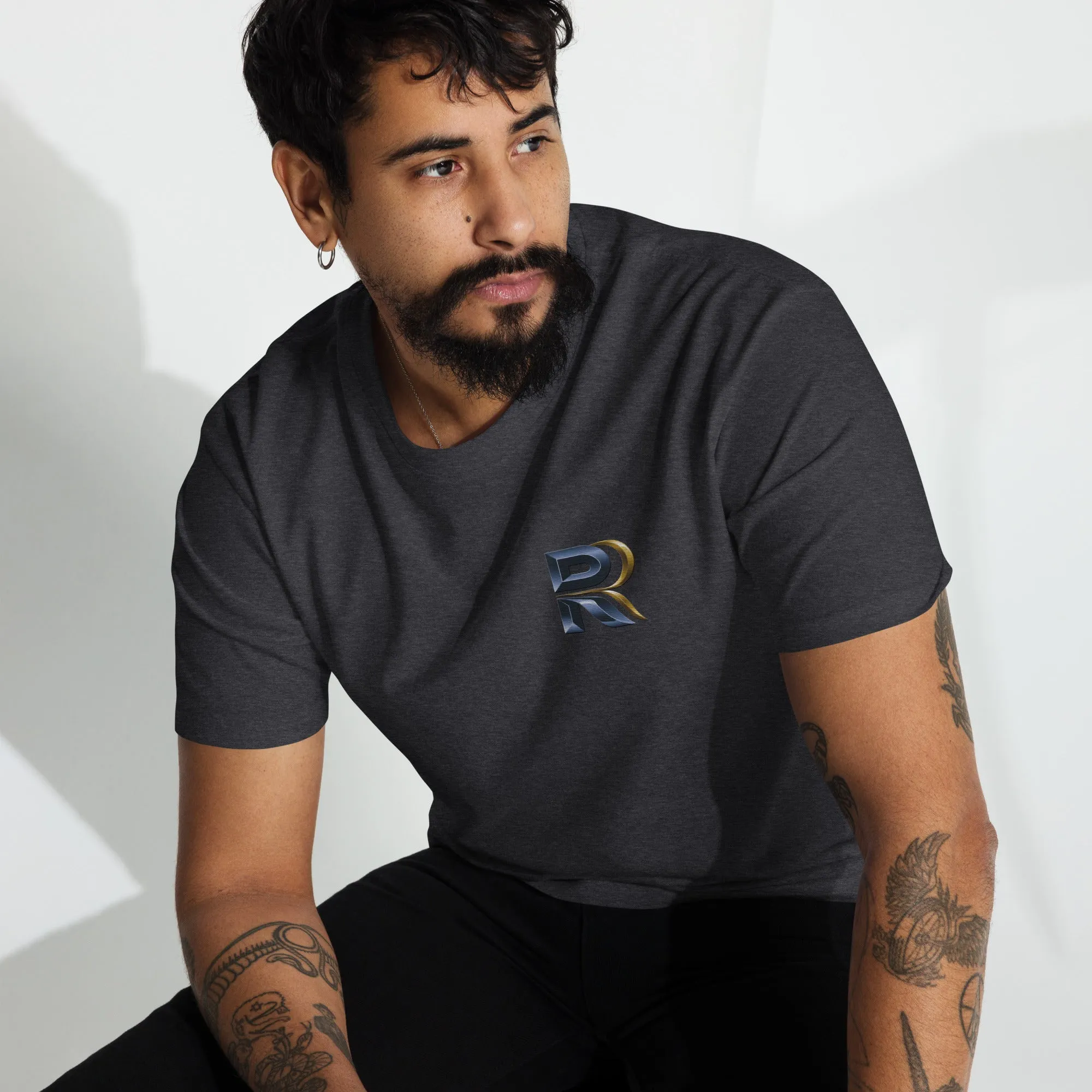 RESILIENT ROAR Men’s premium heavyweight tee