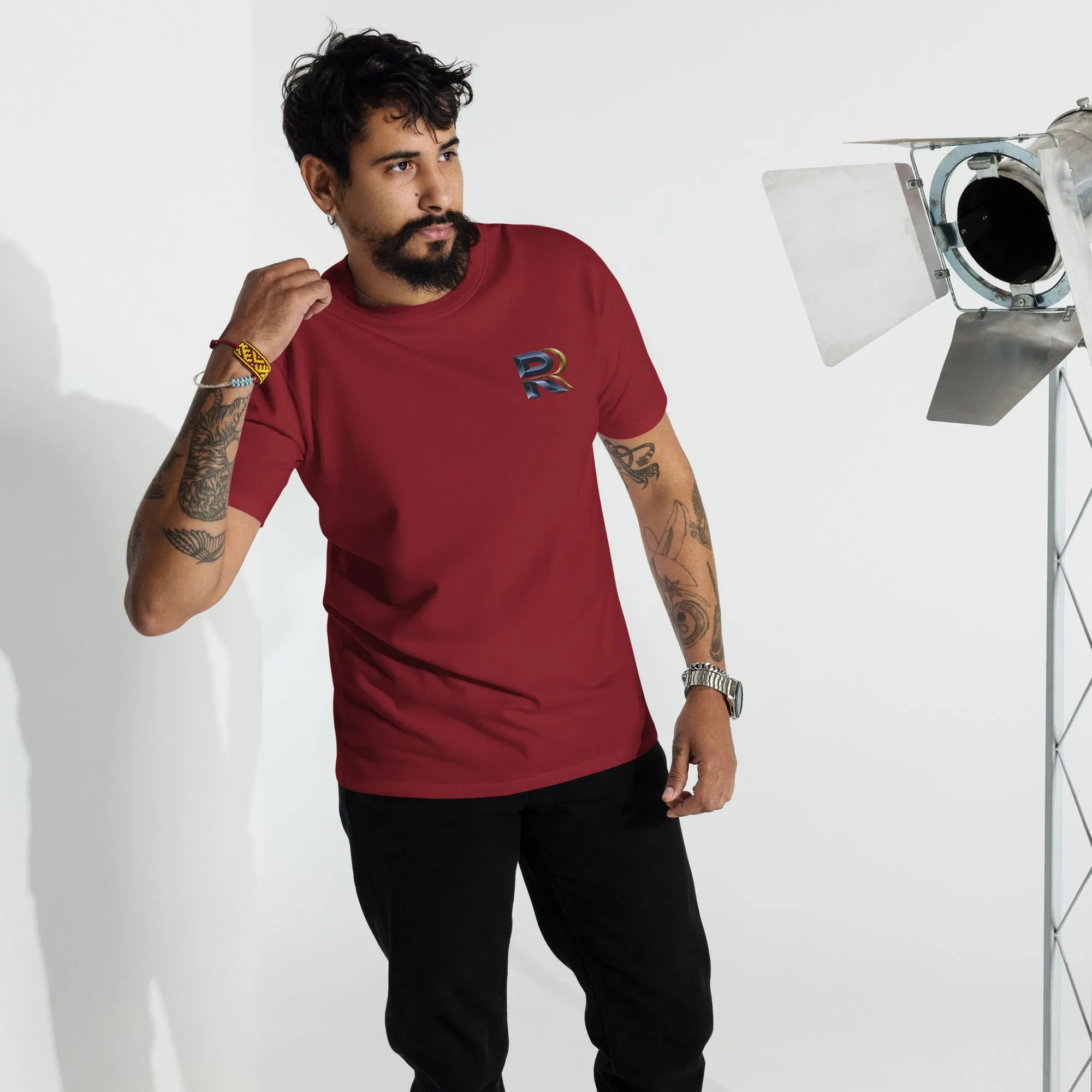 RESILIENT ROAR Men’s premium heavyweight tee