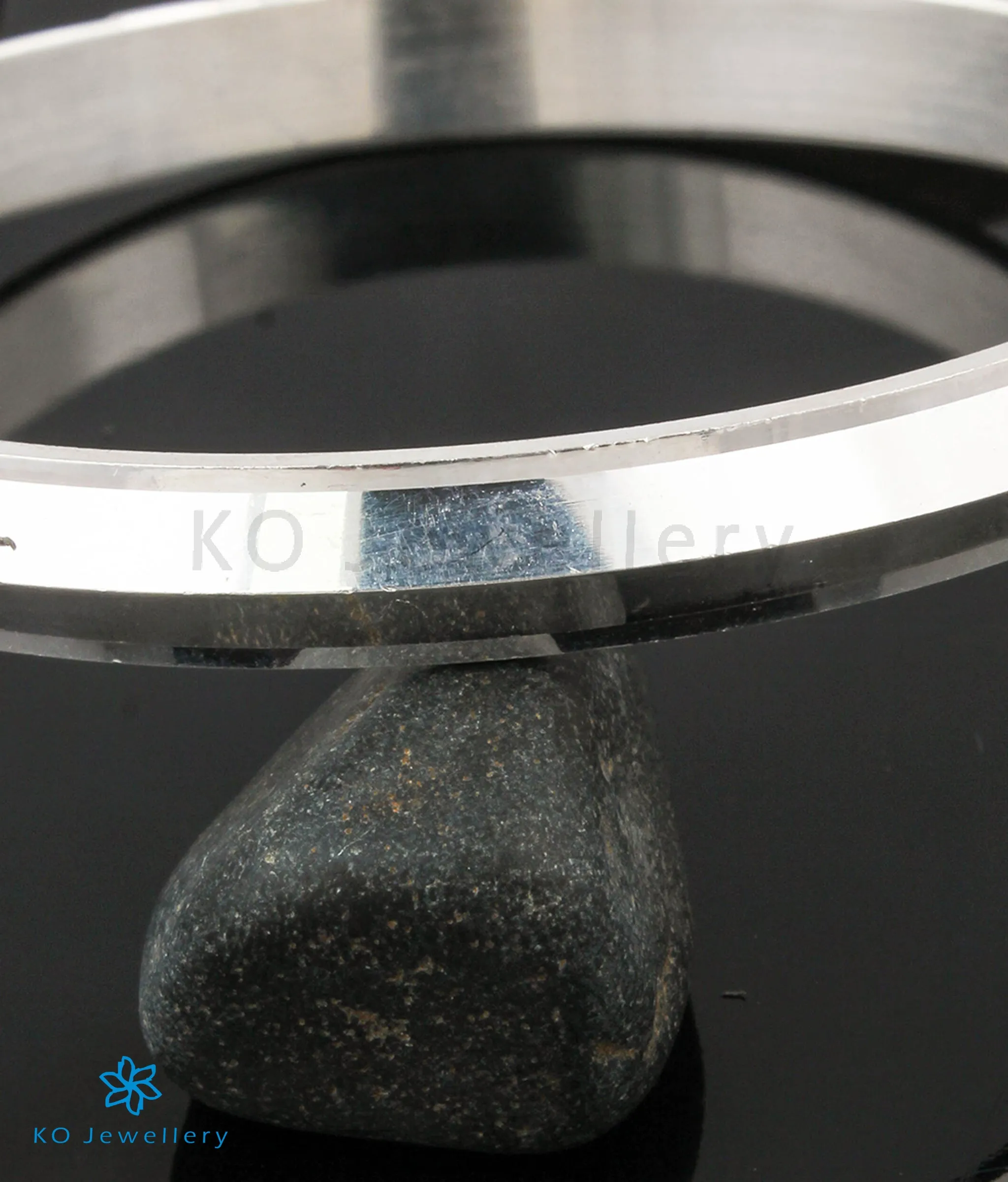 The Classic Silver Punjabi Kada (Size 2.8,2.10,3&3.2)