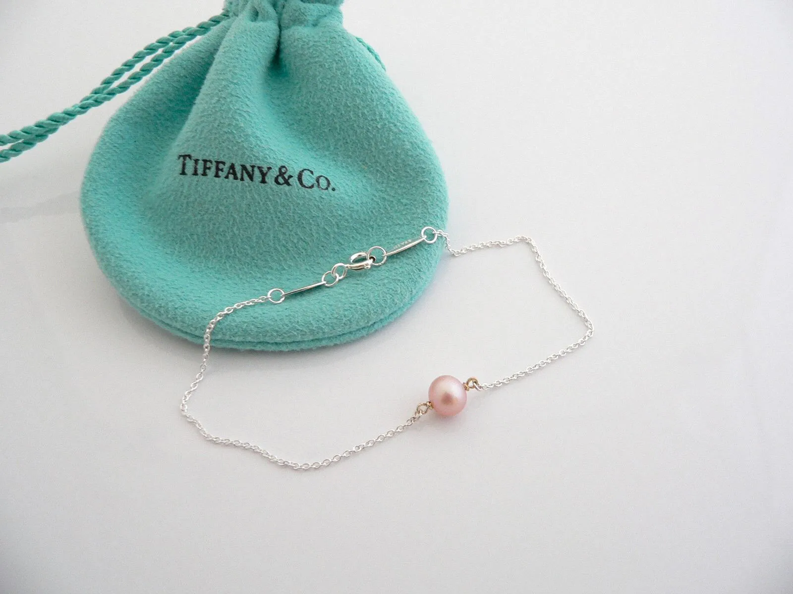 Tiffany & Co Pink Pearl by the Yard Bracelet Silver Peretti Pearl Bracelet Bangle Gift Pouch 7.5 Inches