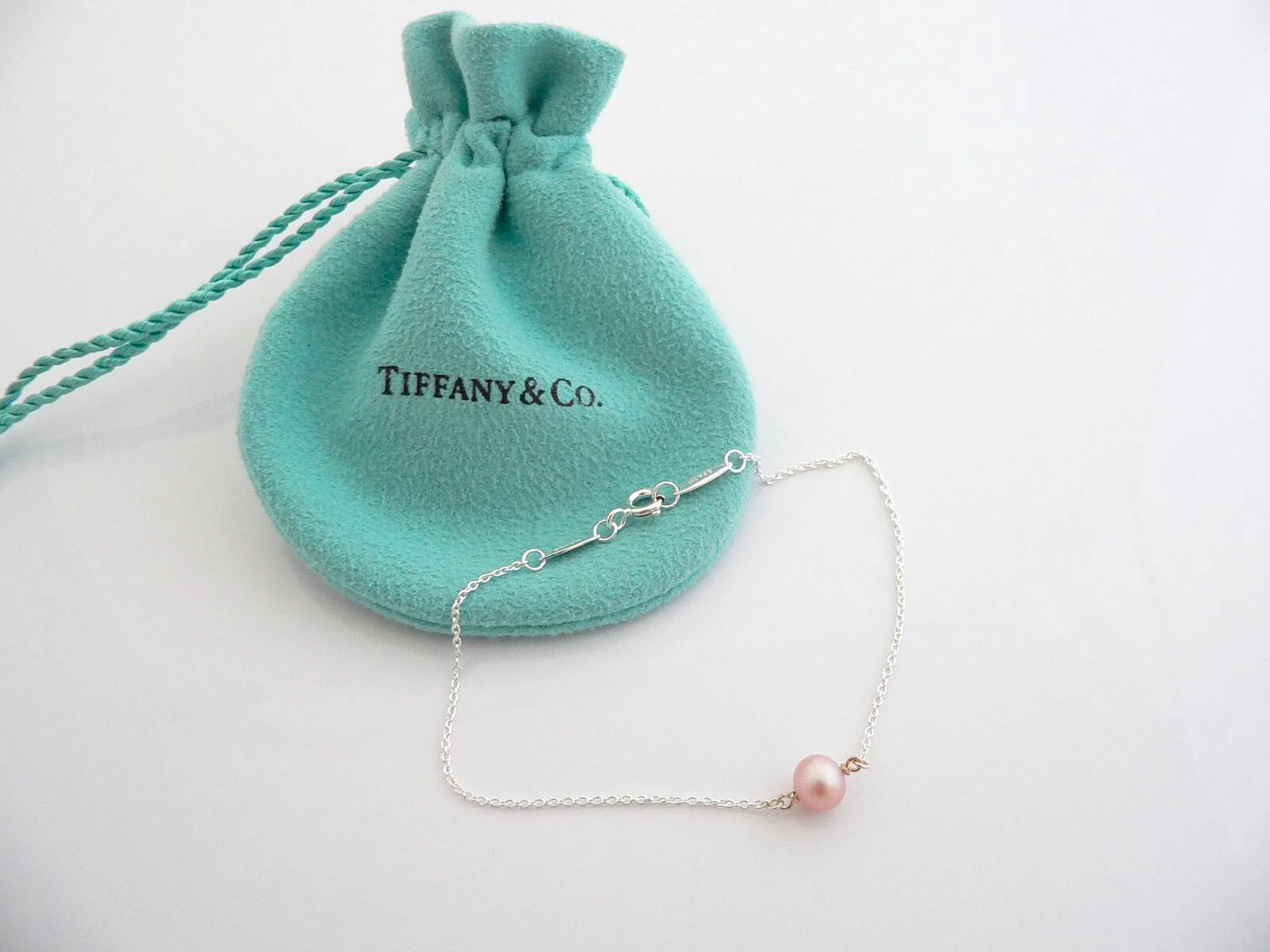 Tiffany & Co Pink Pearl by the Yard Bracelet Silver Peretti Pearl Bracelet Bangle Gift Pouch 7.5 Inches