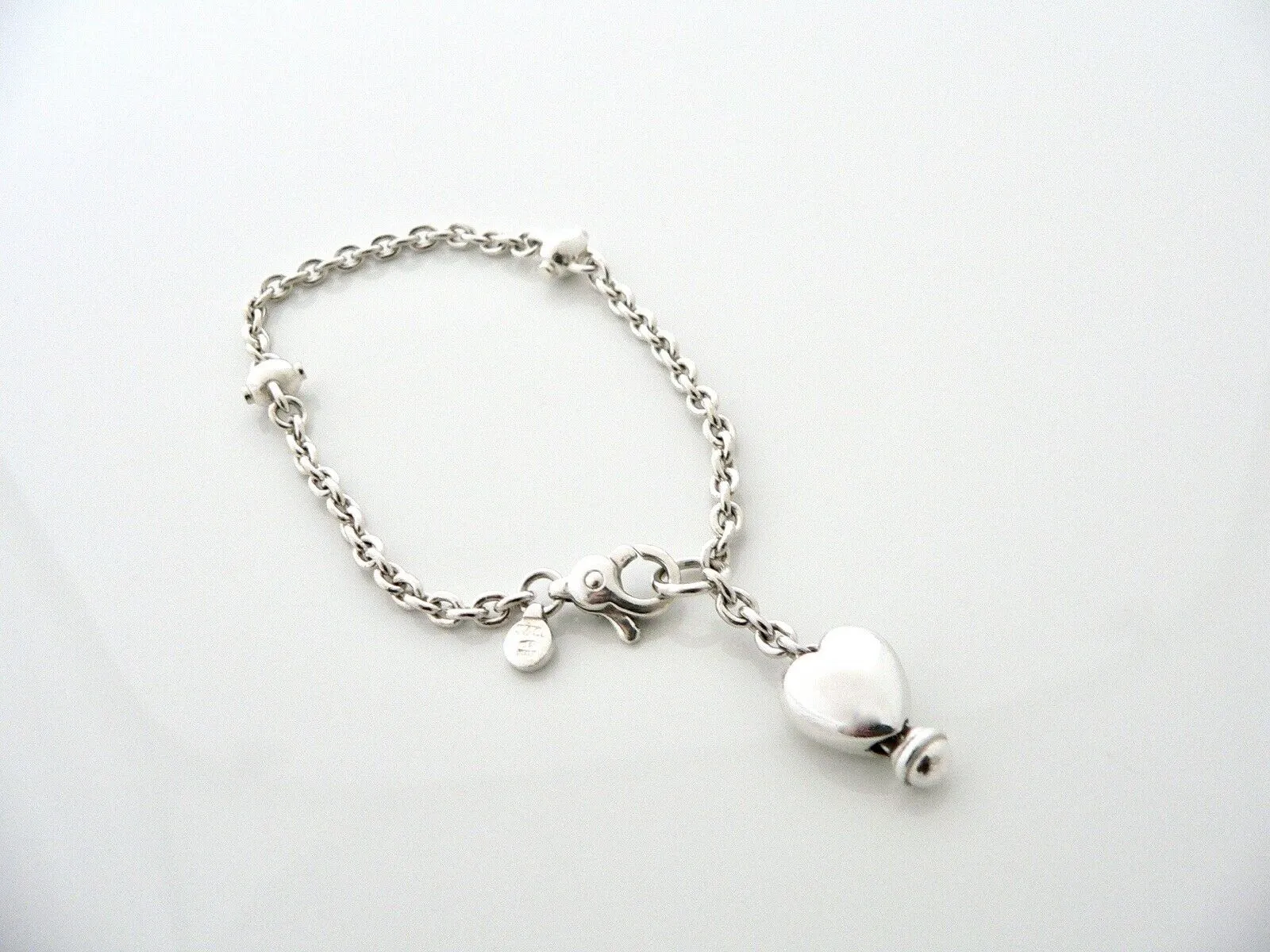 Tiffany & Co Silver Heart Dangle Dangling Bracelet Bangle 7 Inch Gift Pouch Love