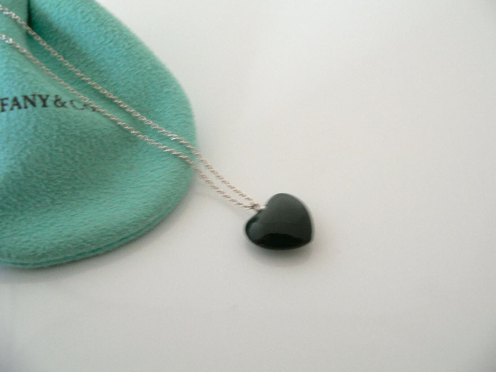 Tiffany & Co Silver Onyx Heart Necklace Pendant 20 In Chain Gift Pouch Gemstone