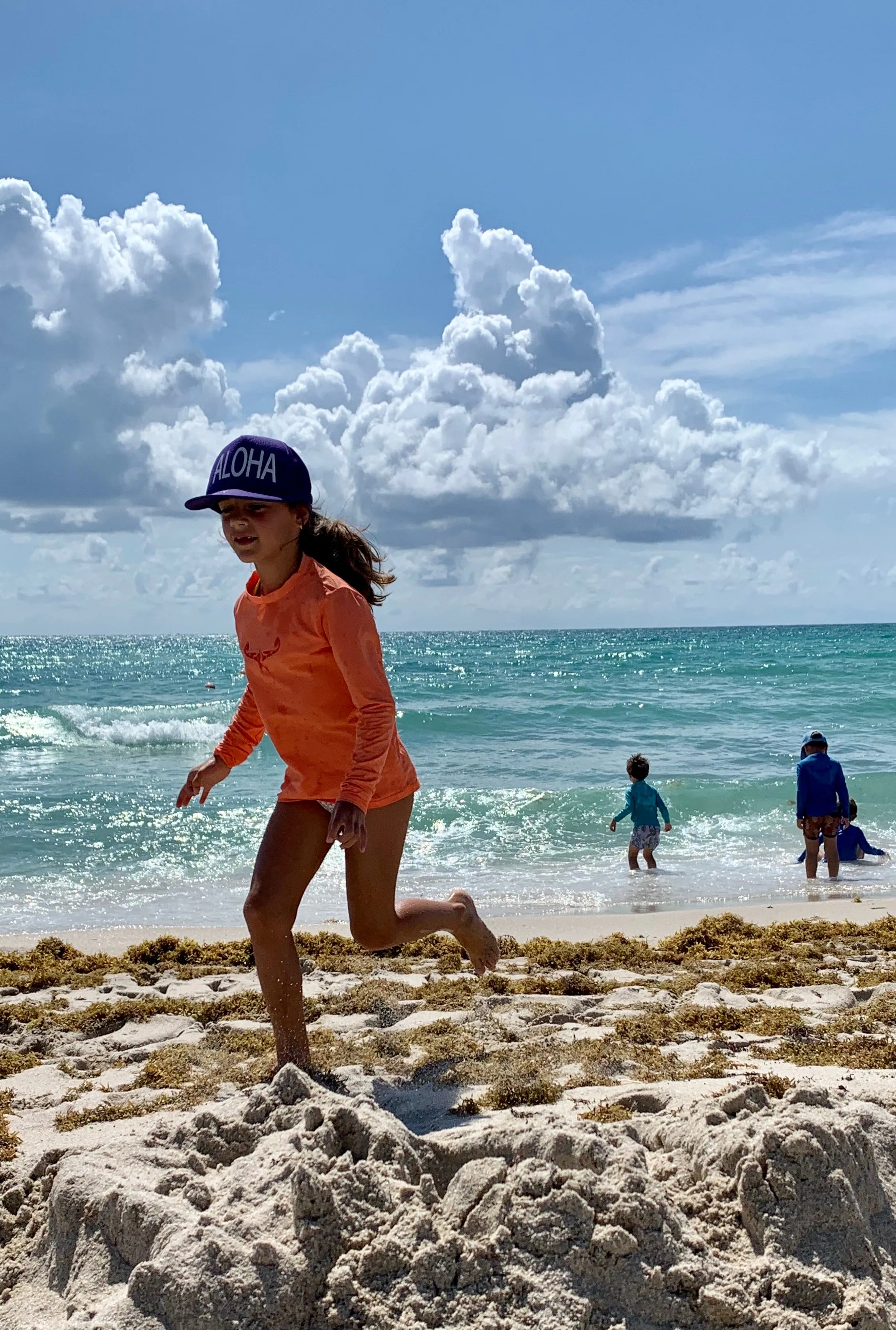 TKS MIAMI KIDS SUNSHIRT LOOSE FIT CORAL UPF 50