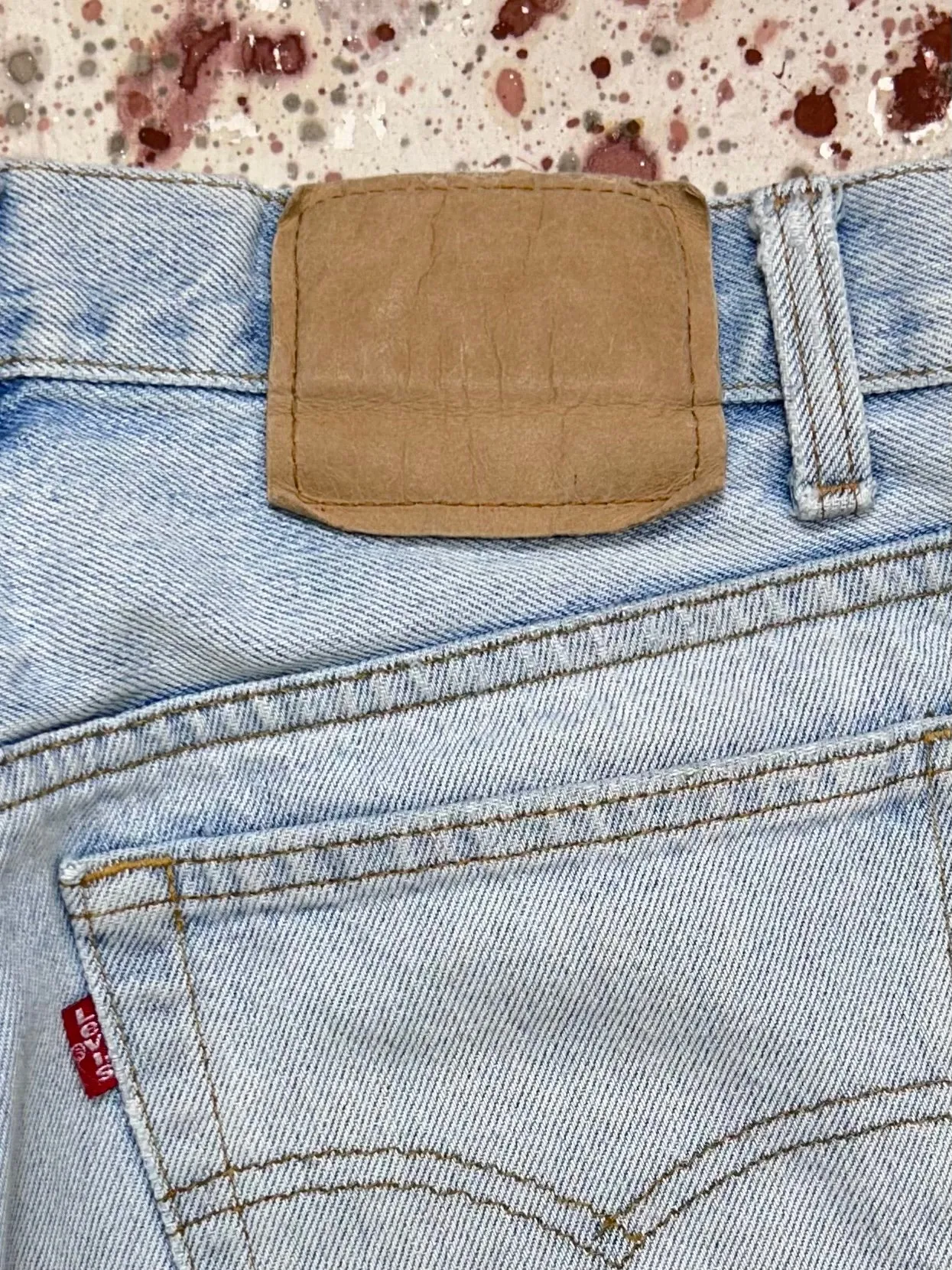 Vintage USA Made Levi 501 Light Wash Denim Jeans (JYJ0124-065)