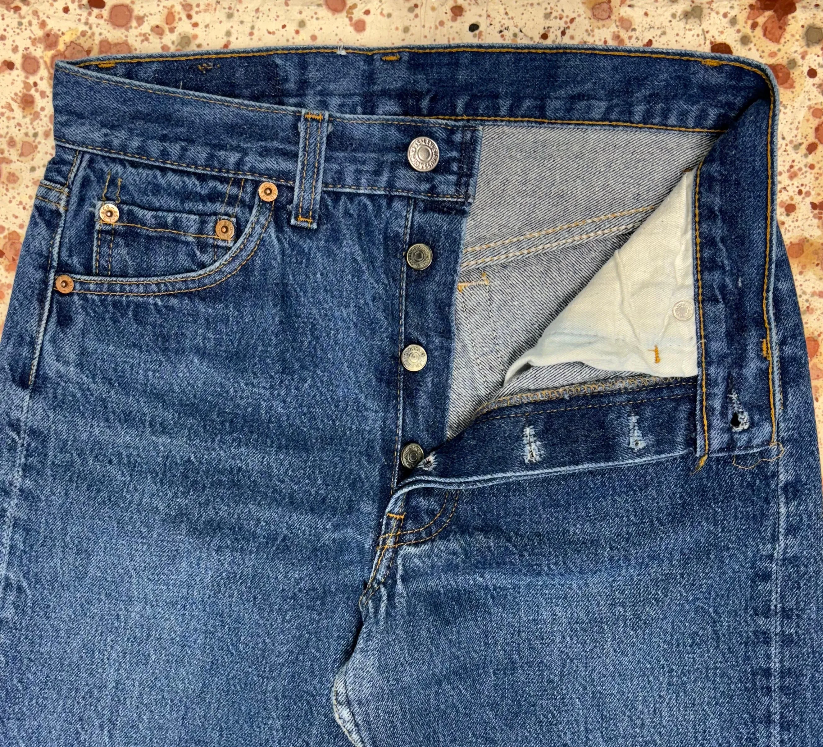 Vintage USA Made Levi 501 Transitional Premium Dark Wash Denim Jeans (JYJ0424-173)