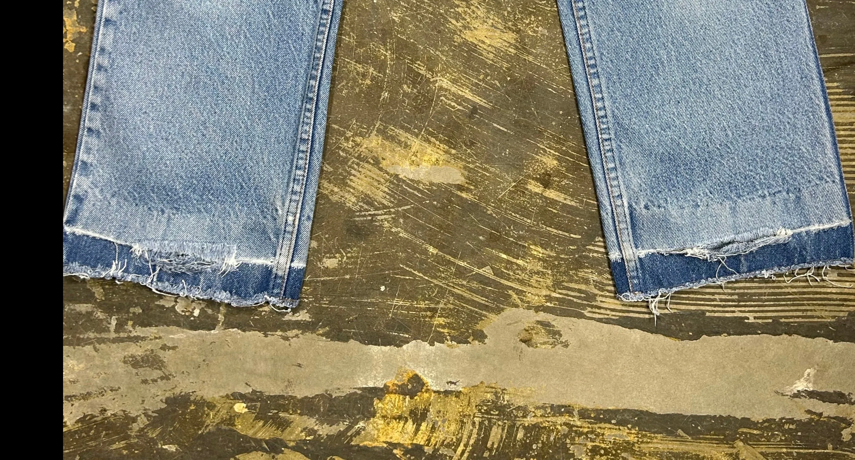 Vintage USA Made Levi 517 Orange Tab Premium Wash Denim Jeans -Busted Cuff (JYJ0124-026)