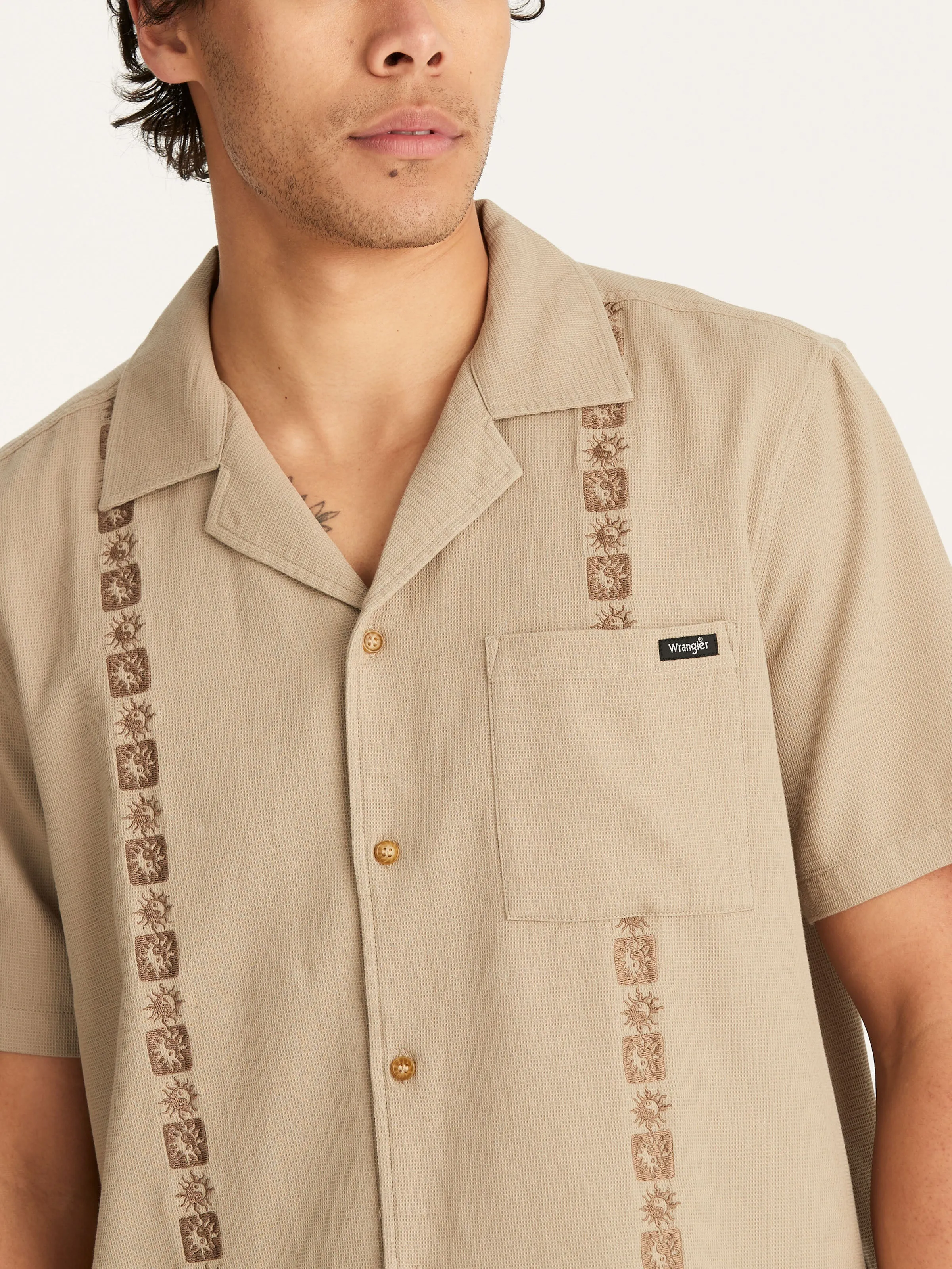 WRANGLER RESORT WAFFLE SHIRT - YINYANG SAND