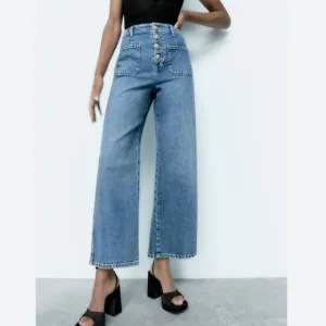 Zara wide leg high waist cropped jeans size 6