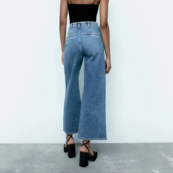 Zara wide leg high waist cropped jeans size 6